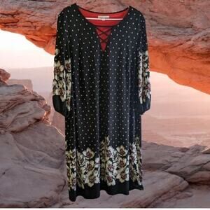 Sandra Darren 18W 3/4 sleeve polka dot and floral black white red shift dress.